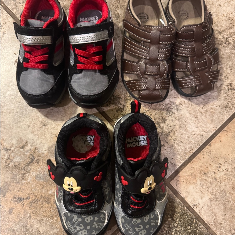 Like new bundle of toddler active shoes (3) pair 6,6,7 grandbaby outgrew to fast